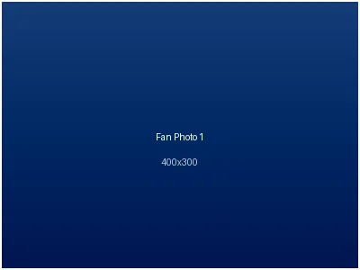 博万体育马里奥展示他收藏的历年季票